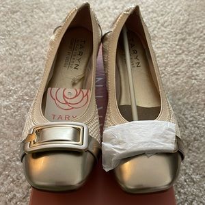 Taryn by Taryn Rose Buckle Ballet Flats in Good-multi size 7